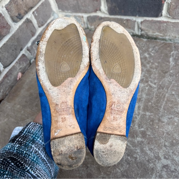 AGL Blue Suede Cap Toed Ballet Flats Sz 38 - Picture 7 of 8